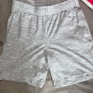Old navy active shorts boys size s(6-7)